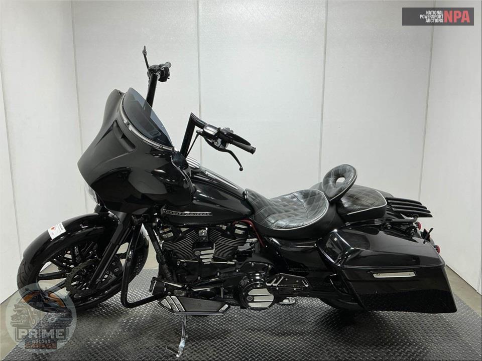 2019 Harley-Davidson FLHXS STREET GLIDE SPECIAL — фото 3