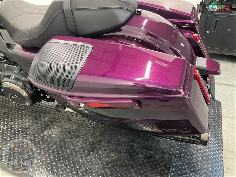 2025 Harley-Davidson FLTRXSE CVO ROAD GLIDE — фото 17