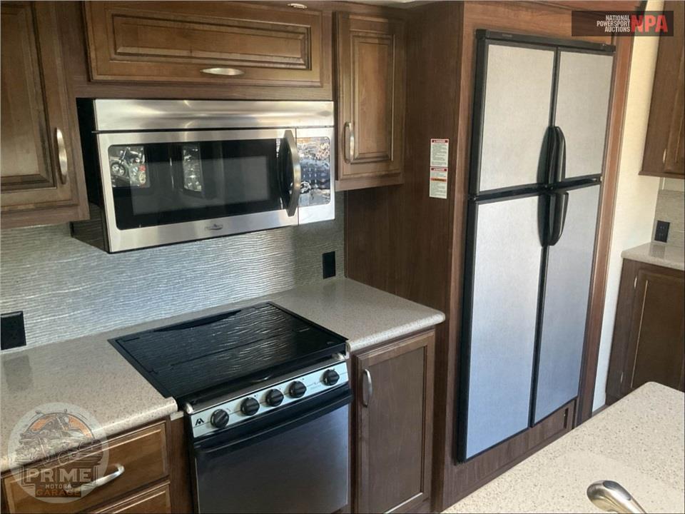 2017 Keystone Rv M-352 RL - MONTANA HIGH COUNTRY FIFTH WHEEL SERIES — фото 14