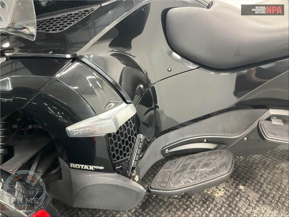 2014 Can-Am SPYDER RT-S SE6 — фото 7