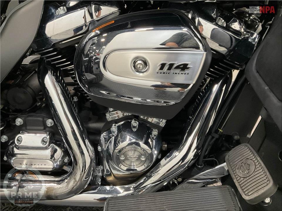 2024 Harley-Davidson FLHTCUTG TRI GLIDE ULTRA CLASSIC — фото 6