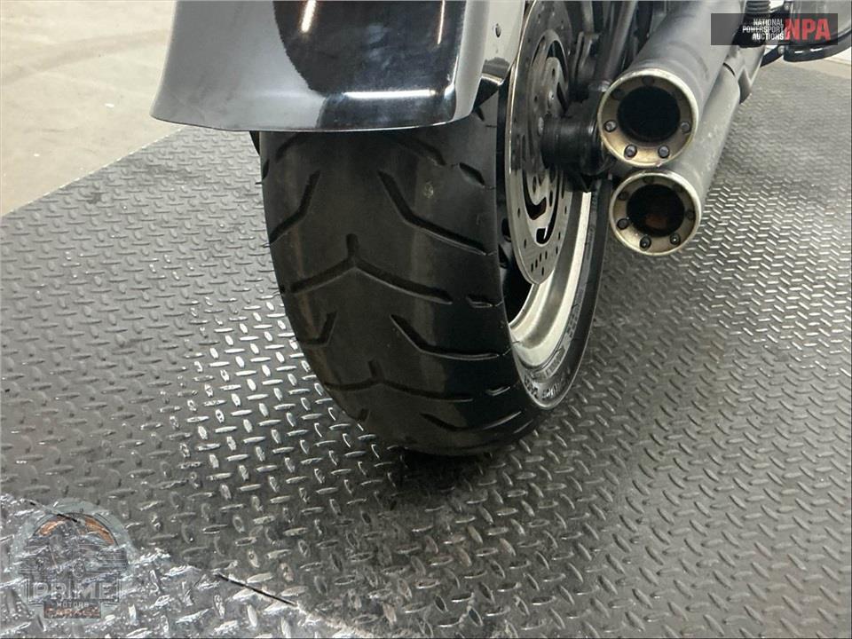 2013 Harley-Davidson FLSTFB FAT BOY LO — фото 21