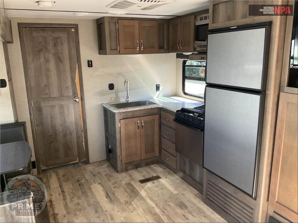 2018 Keystone Rv M-29 BH - SPRINTER CAMPFIRE EDITION SERIES — фото 7