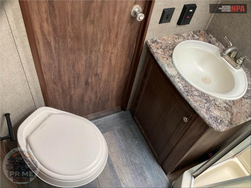 2016 Keystone Rv M-34 TSB - COUGAR X-LITE SERIES — фото 17