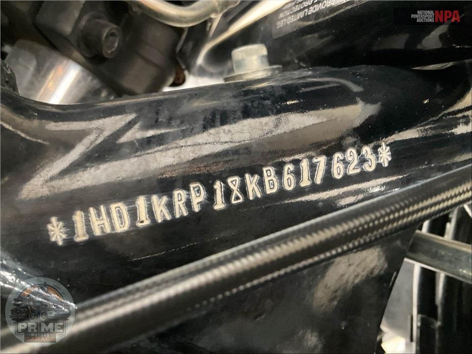 2019 Harley-Davidson FLHXS STREET GLIDE SPECIAL — фото 29