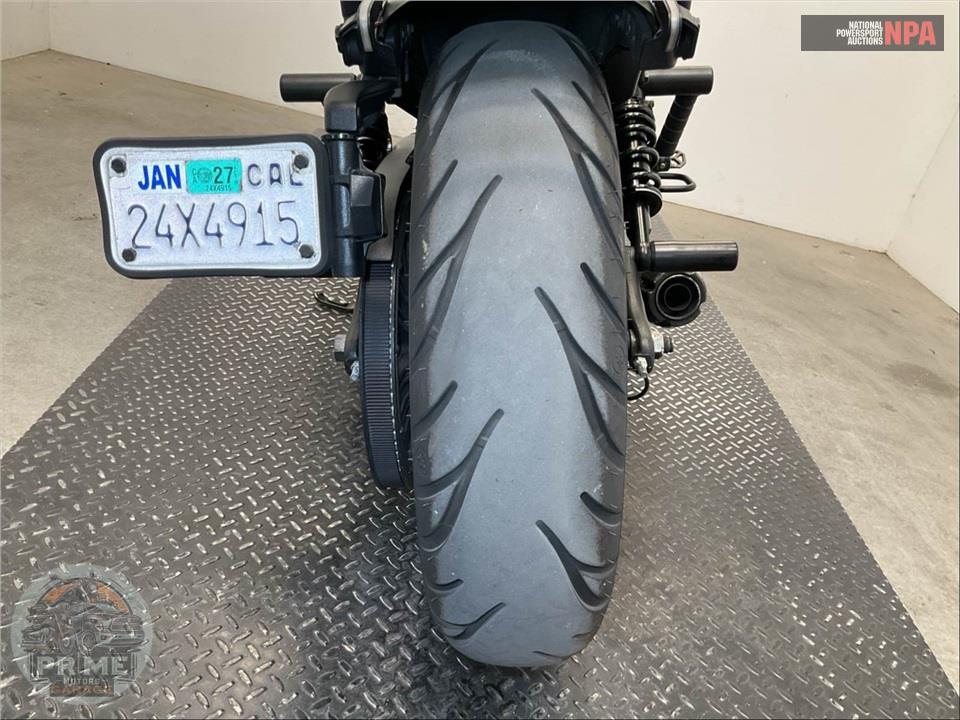2021 Indian Motorcycle SCOUT BOBBER TWENTY (ABS, BLACK SMOKE) — фото 18