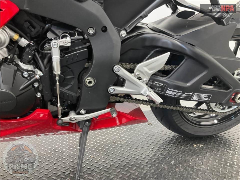2025 Honda CBR1000RR-R FIREBLADE SP — фото 10