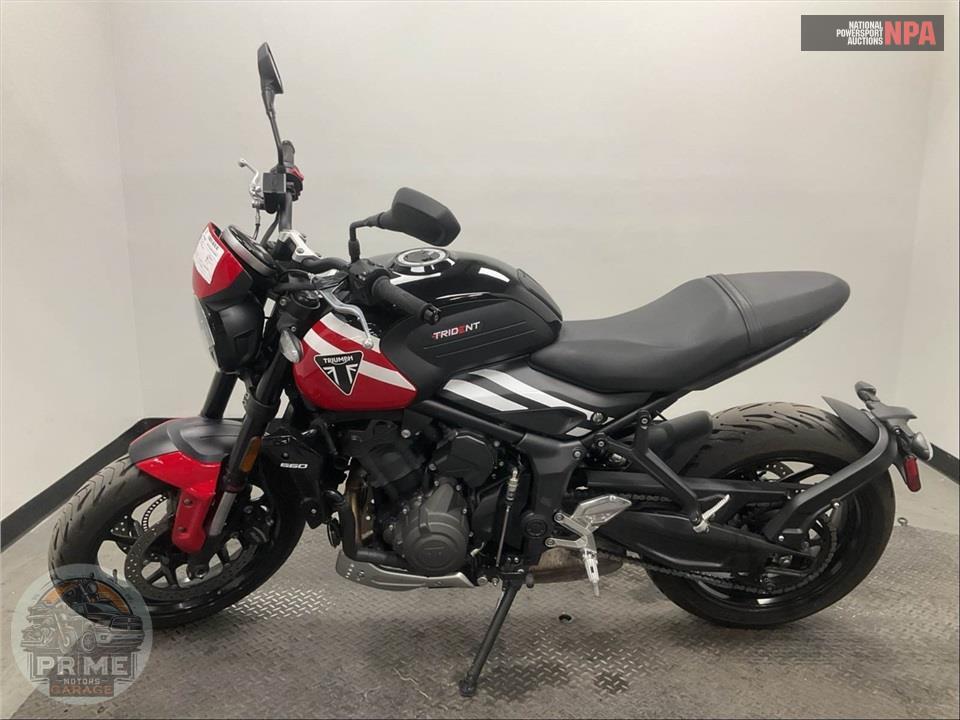 2025 Triumph TRIDENT 660 (BLACK) — фото 3