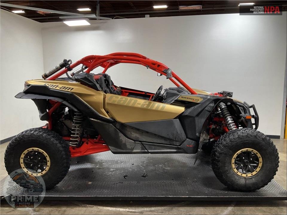 2018 Can-Am MAVERICK X3 X RS TURBO R — фото 1