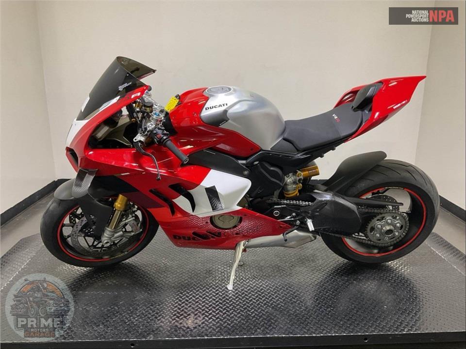 2024 Ducati PANIGALE V4 R — фото 3