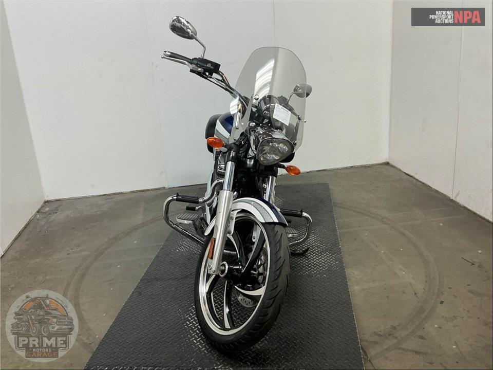 2011 Victory Motorcycles VEGAS 2-TONE — фото 2