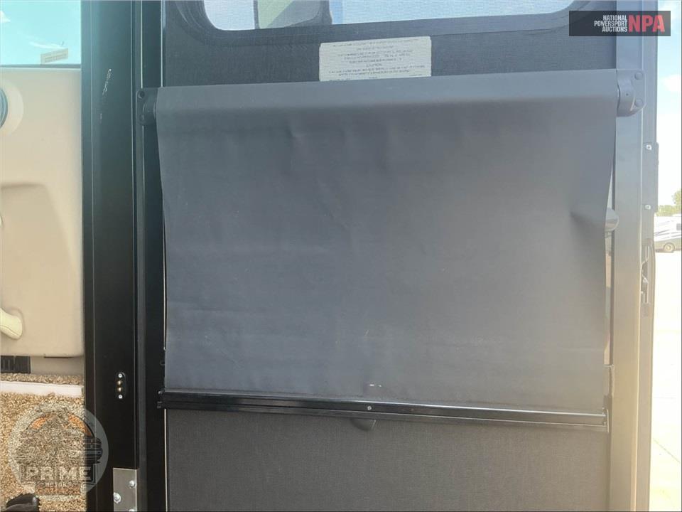 2012 Winnebago M-36M-CUMMINS 360HP - JOURNEY SERIES — фото 36