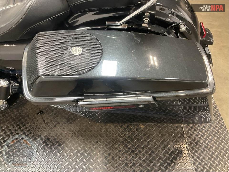 2013 Harley-Davidson FLTRXSE2 SCREAMIN EG ANN — фото 19