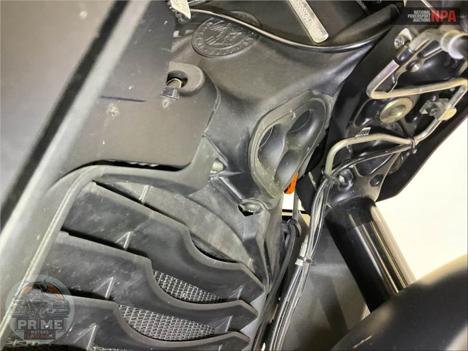 2025 Indian Motorcycle ROADMASTER POWERPLUS DARK HORSE WITH 112 AND POWERBAND AUDIO PACKAGE — фото 12