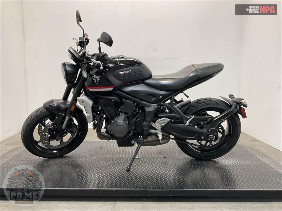 2023 Triumph TRIDENT (BLACK) — фото 3