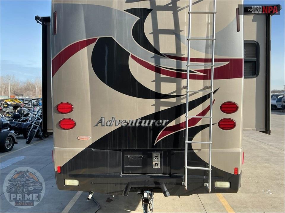 2011 Winnebago M-35P-FORD - ADVENTURER SERIES — фото 80