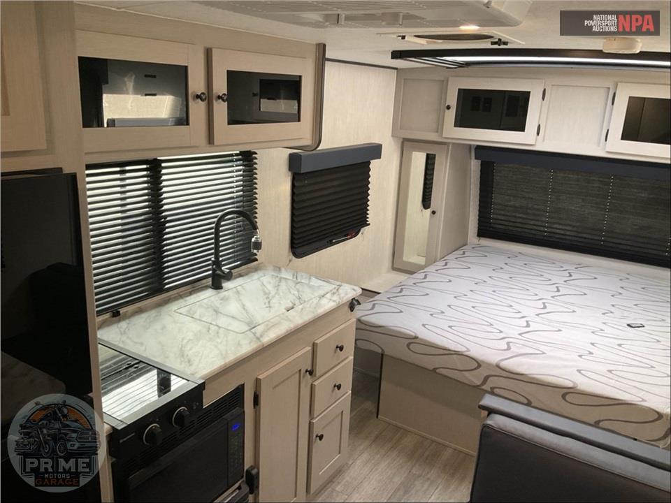 2025 Apex By Coachmen M-187 RB - NANO SERIES — фото 8
