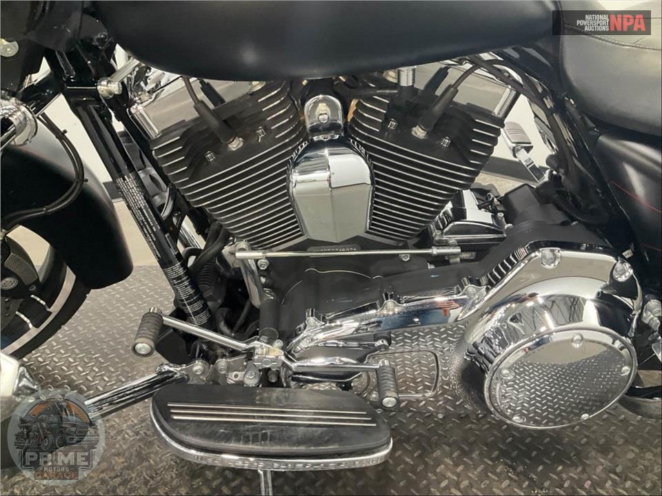 2015 Harley-Davidson FLTRXS ROAD GLIDE SPECIAL — фото 7