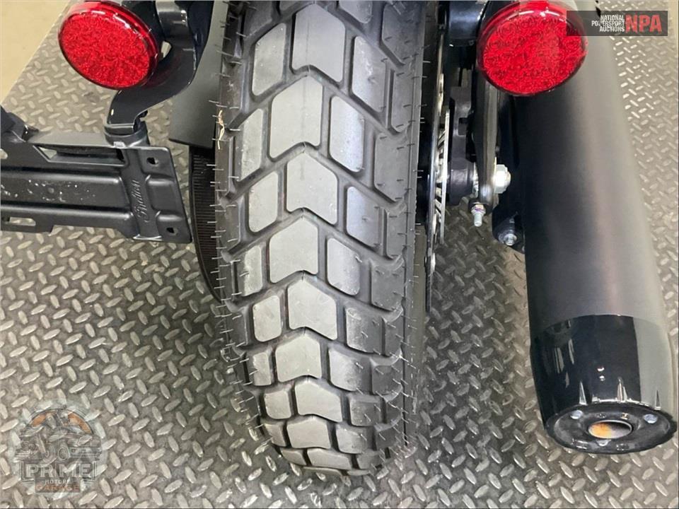 2025 Indian Motorcycle SCOUT BOBBER — фото 16
