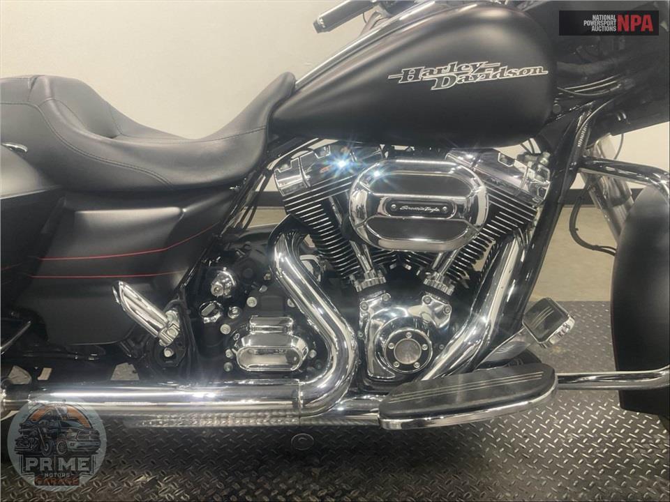 2015 Harley-Davidson FLHXS STREET GLIDE SPECIAL — фото 6