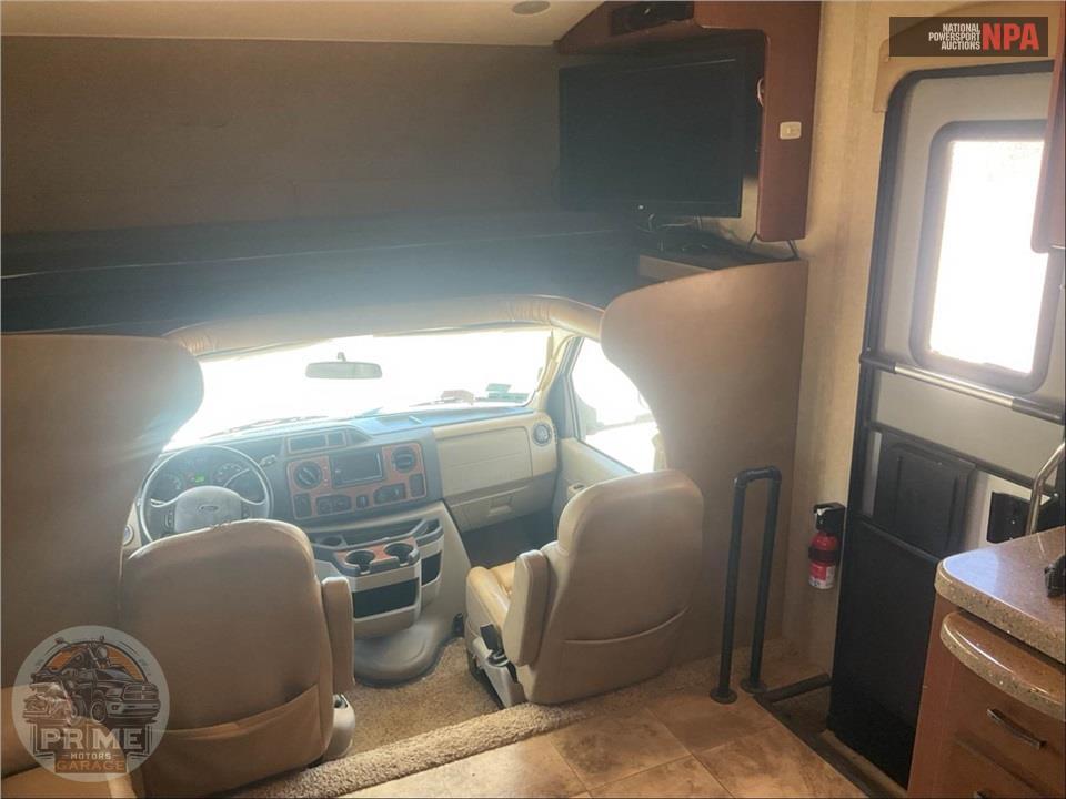2014 Jayco M-29 MV FORD E450 - GREYHAWK SERIES — фото 9
