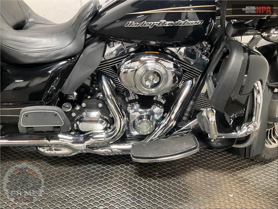 2013 Harley-Davidson FLTRU ROAD GLIDE ULTRA — фото 6