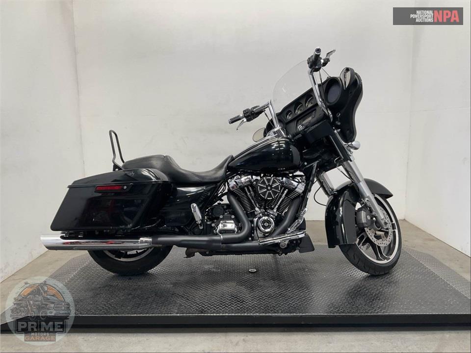 2017 Harley-Davidson FLHX STREET GLIDE — фото 1