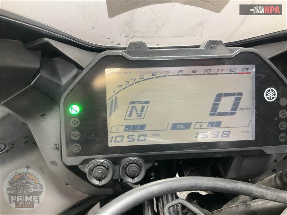 2023 Yamaha YZF-R3 — фото 8