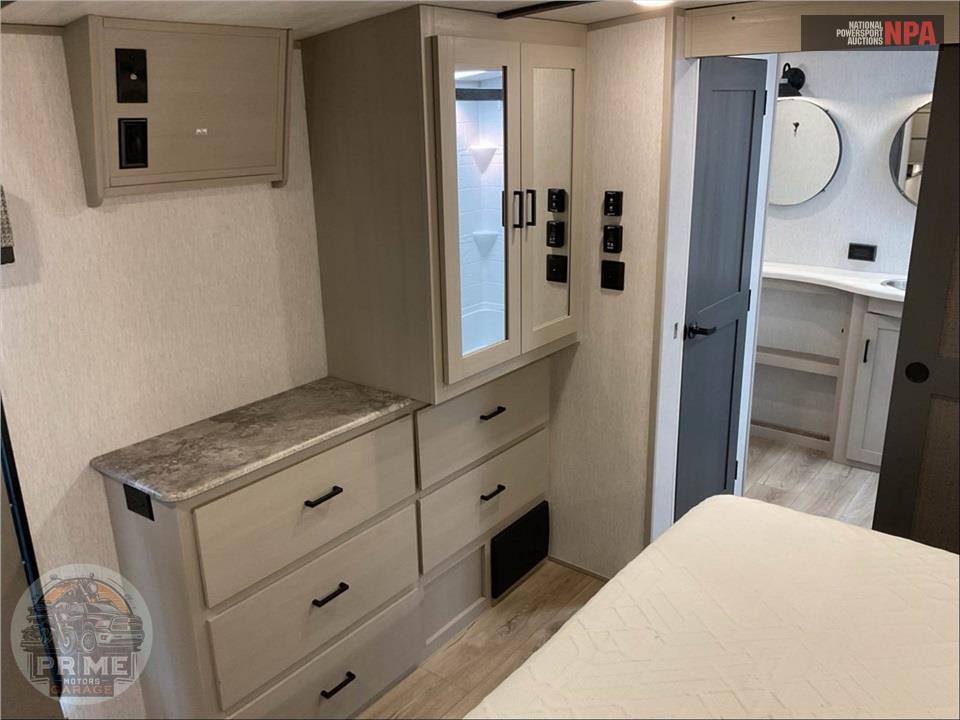 2023 Salem By Forest River M-378FL - HEMISPHERE FIFTH WHEEL SERIES — фото 13