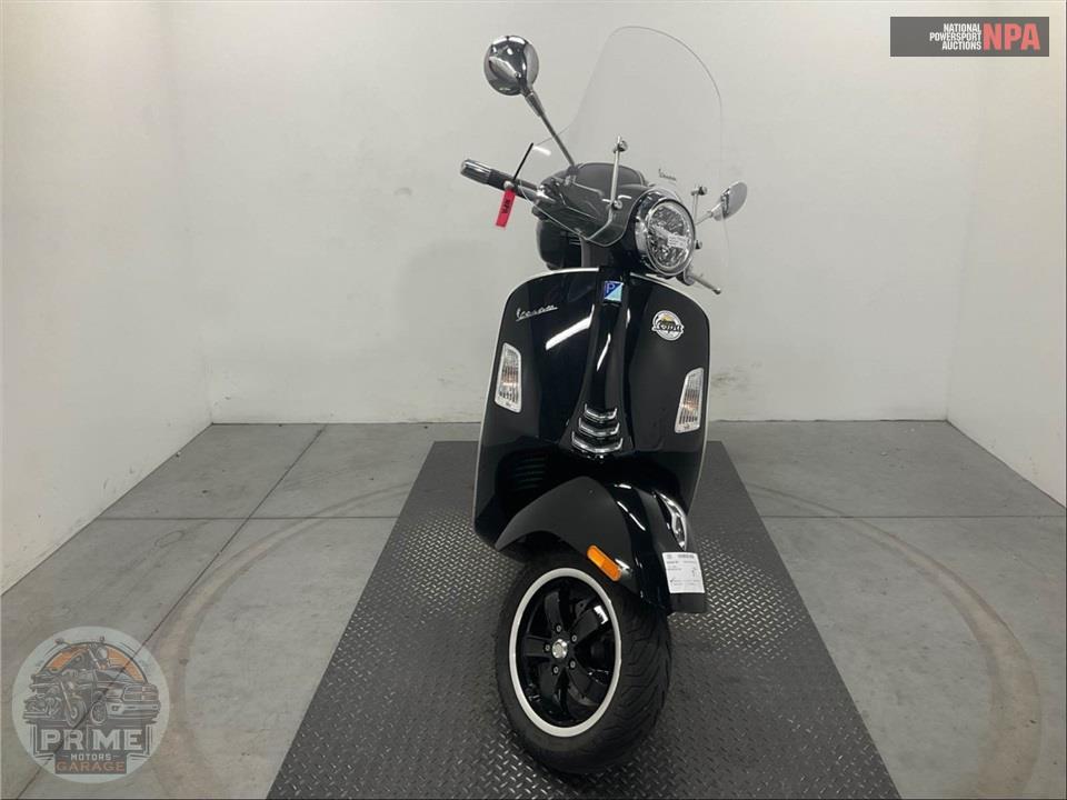 2021 Vespa GTS 300 HPE 75th — фото 2
