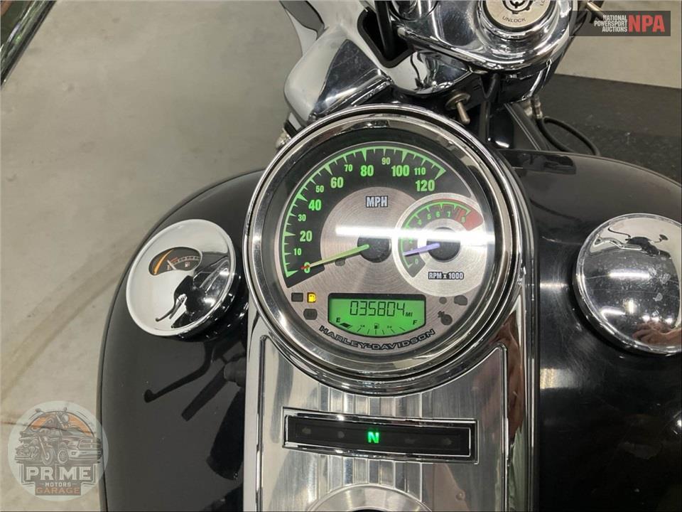 2013 Harley-Davidson FLHRC ROAD KING CLASSIC — фото 5