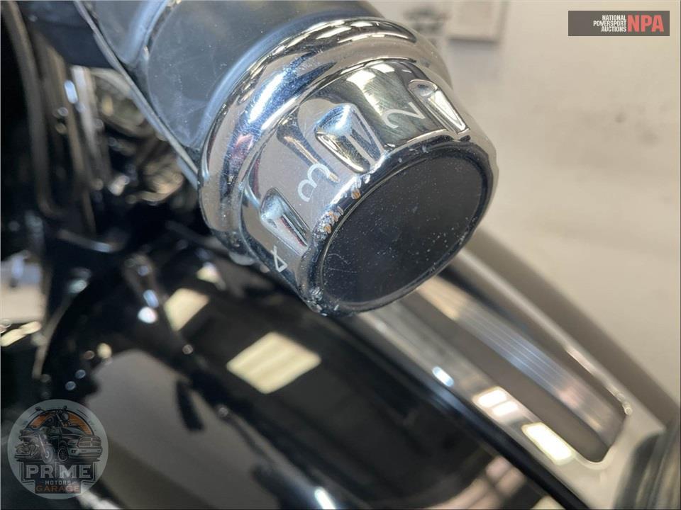 2020 Harley-Davidson FLTRK ROAD GLIDE LIMITED — фото 35
