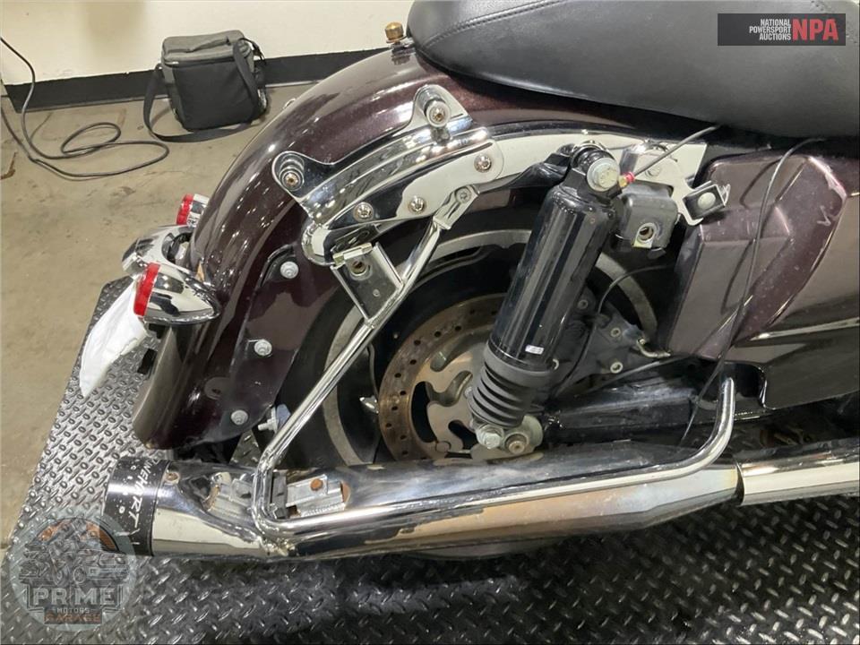 2011 Harley-Davidson FLHX-103 STREET GLIDE — фото 32