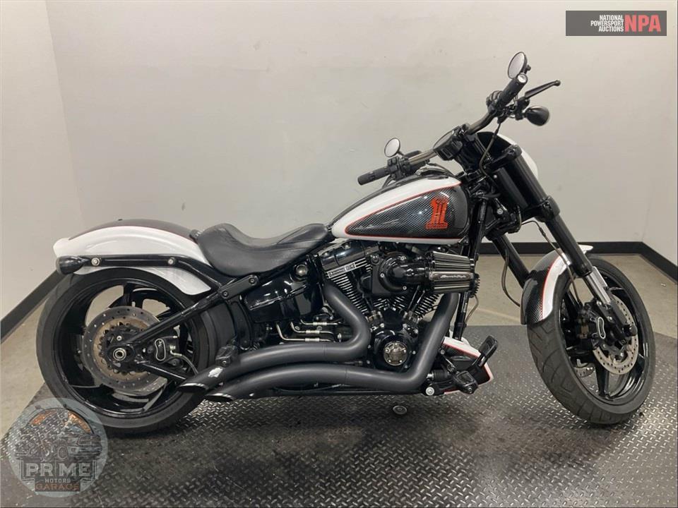 2016 HARLEY-DAVIDSON FXSE CVO PRO STREET BREAKOUT