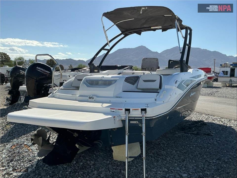 2024 Hurricane Boat SS 205 SUNDECK SPORT SERIES L=21/E=1 250HP MERC SD — фото 4