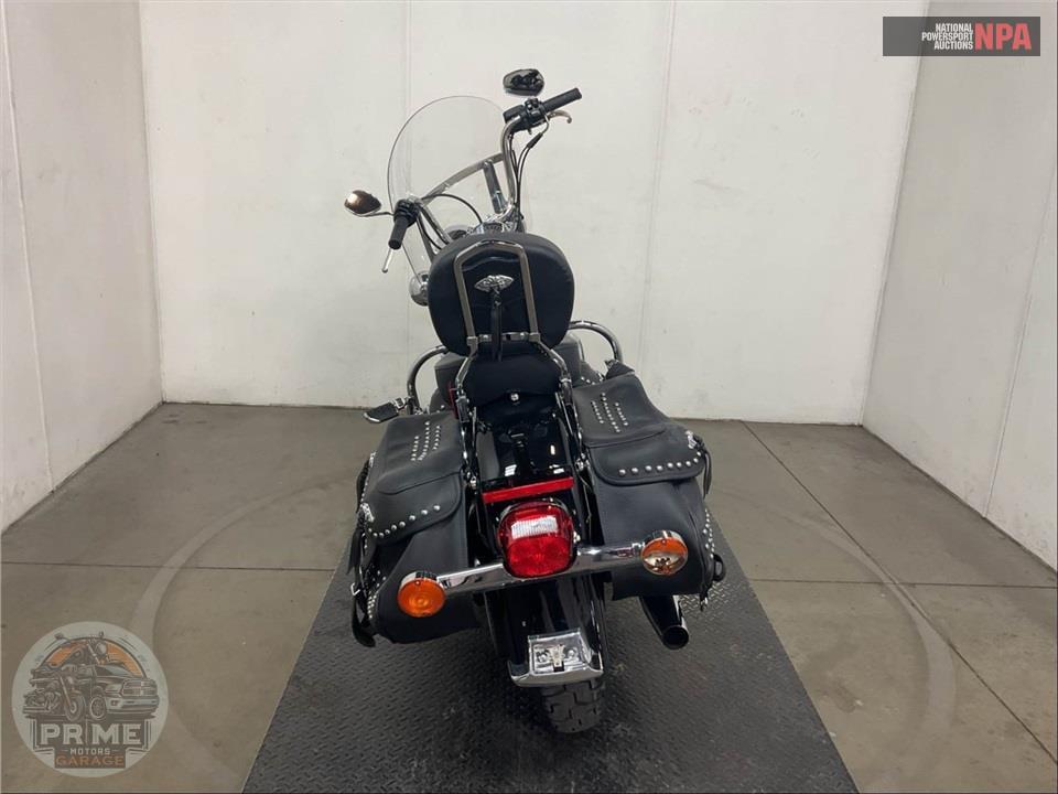 2015 Harley-Davidson FLSTC HERITAGE SOFTAIL CLASSIC — фото 4