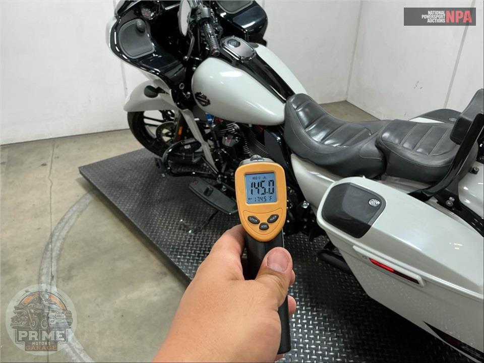 2020 Harley-Davidson FLTRXSE CVO ROAD GLIDE — фото 8