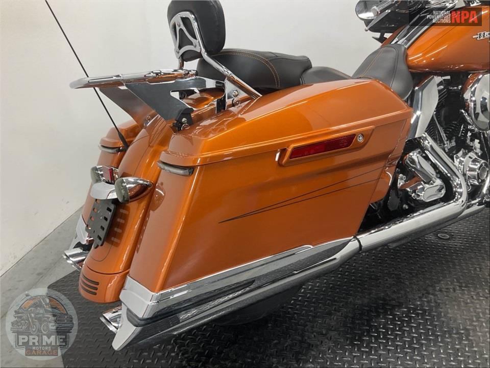 2015 Harley-Davidson FLHXS STREET GLIDE SPECIAL — фото 17
