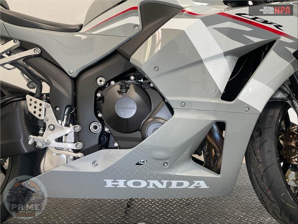 2026 Honda CBR600RR ABS — фото 7