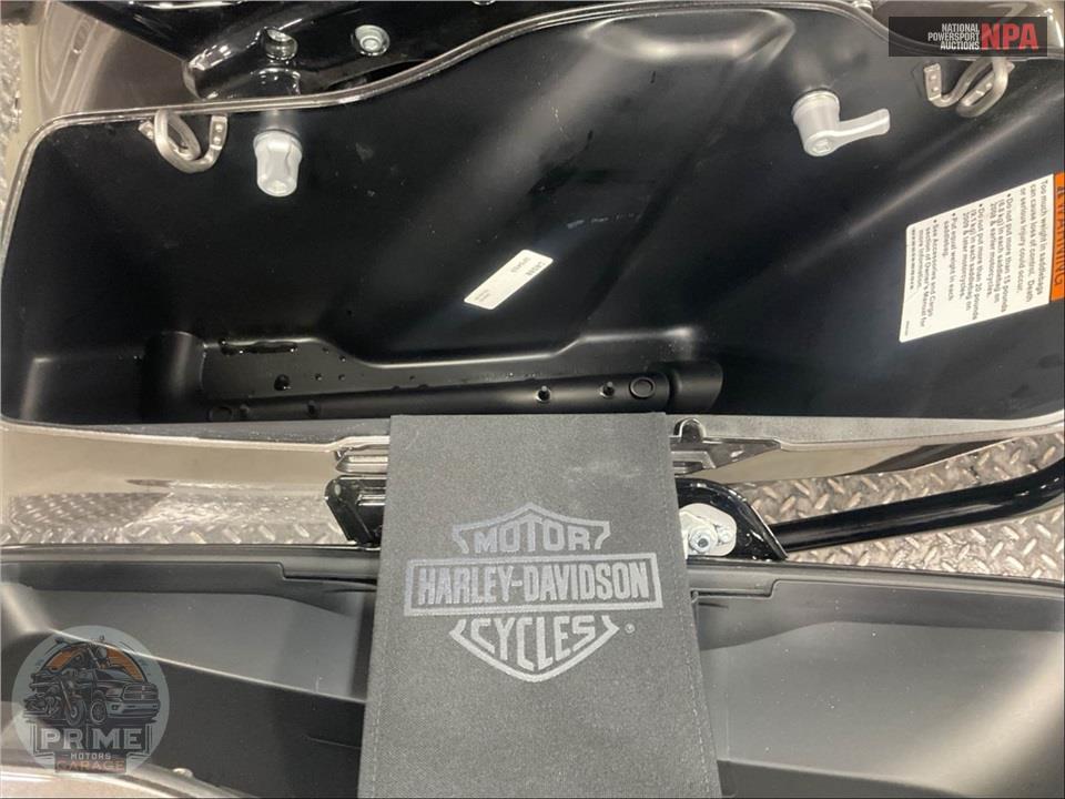 2023 Harley-Davidson FLHTK ELECTRA GLIDE ULTRA LIMITED — фото 17