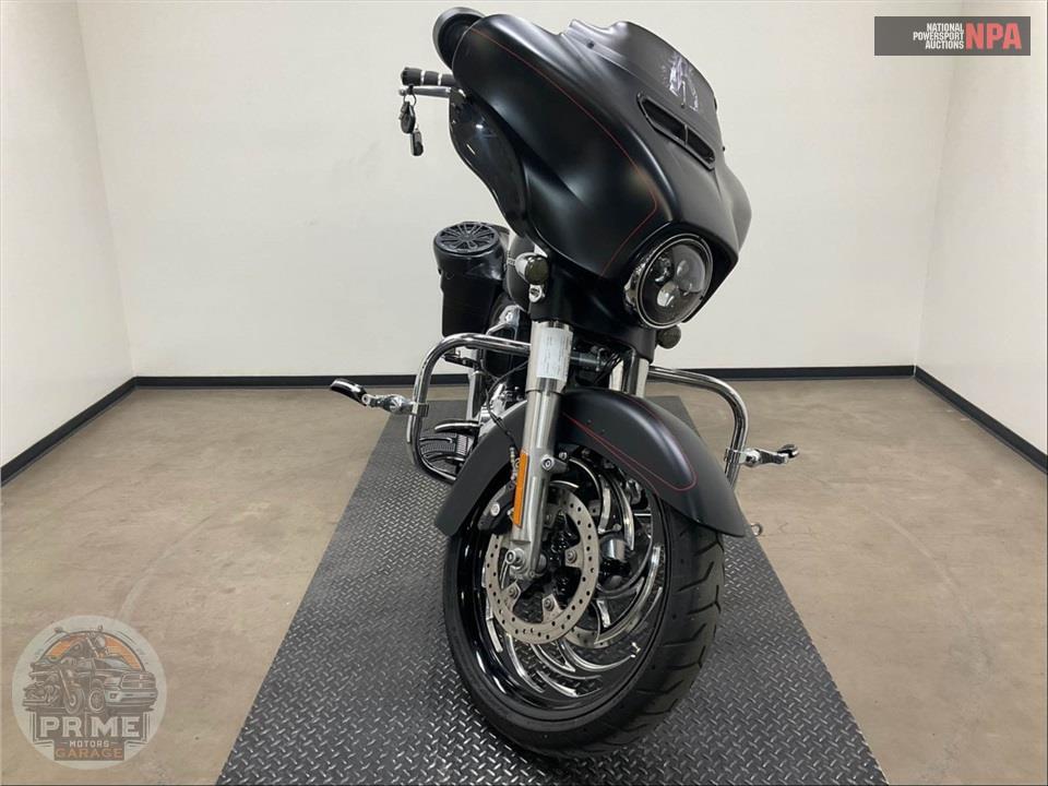 2015 Harley-Davidson FLHXS STREET GLIDE SPECIAL — фото 2