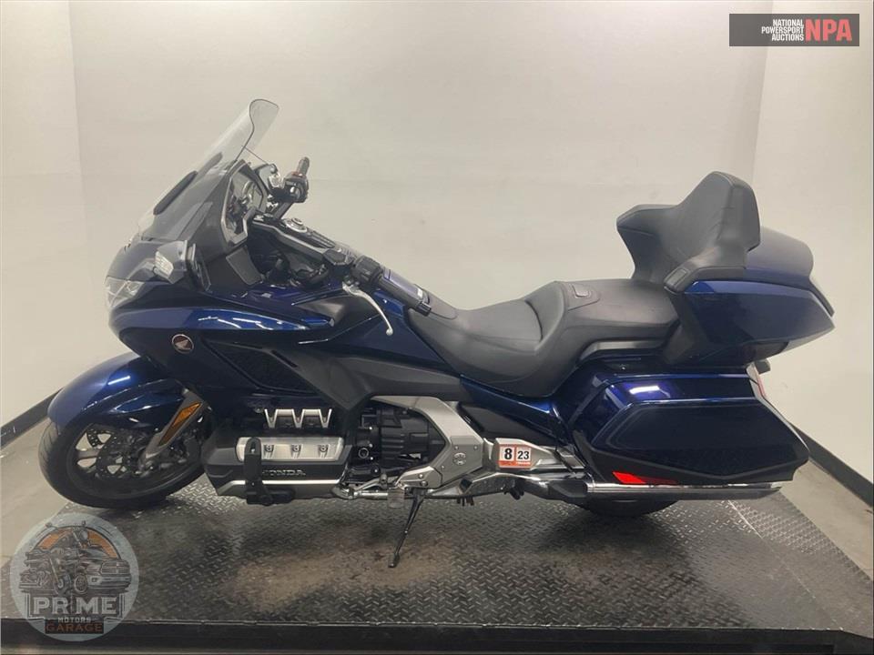 2018 Honda GL1800 GOLDWING TOUR (BLUE) — фото 3
