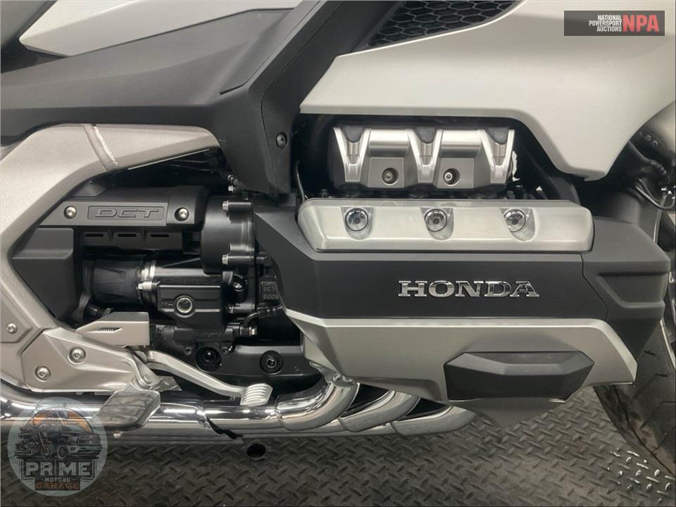 2018 Honda GL1800D GOLDWING TOUR DCT (WHITE) — фото 7