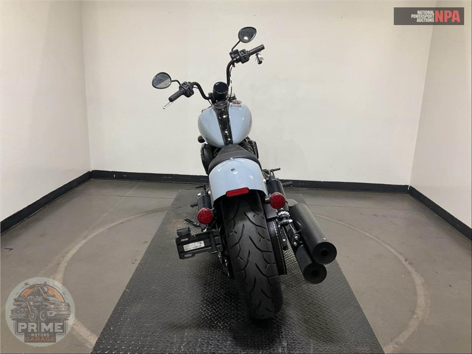 2024 Indian Motorcycle CHIEF BOBBER DARK HORSE (COLOR) — фото 4