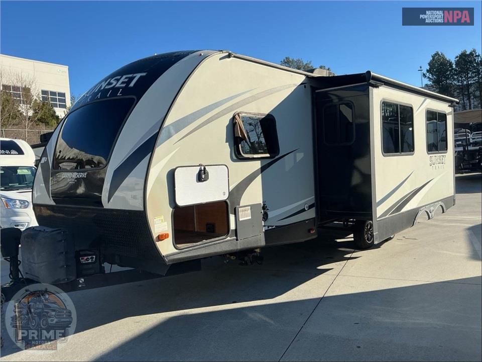 2017 Crossroads Rv M-26 SI - SUNSET TRAIL GRAND RESERVE SERIES — фото 2