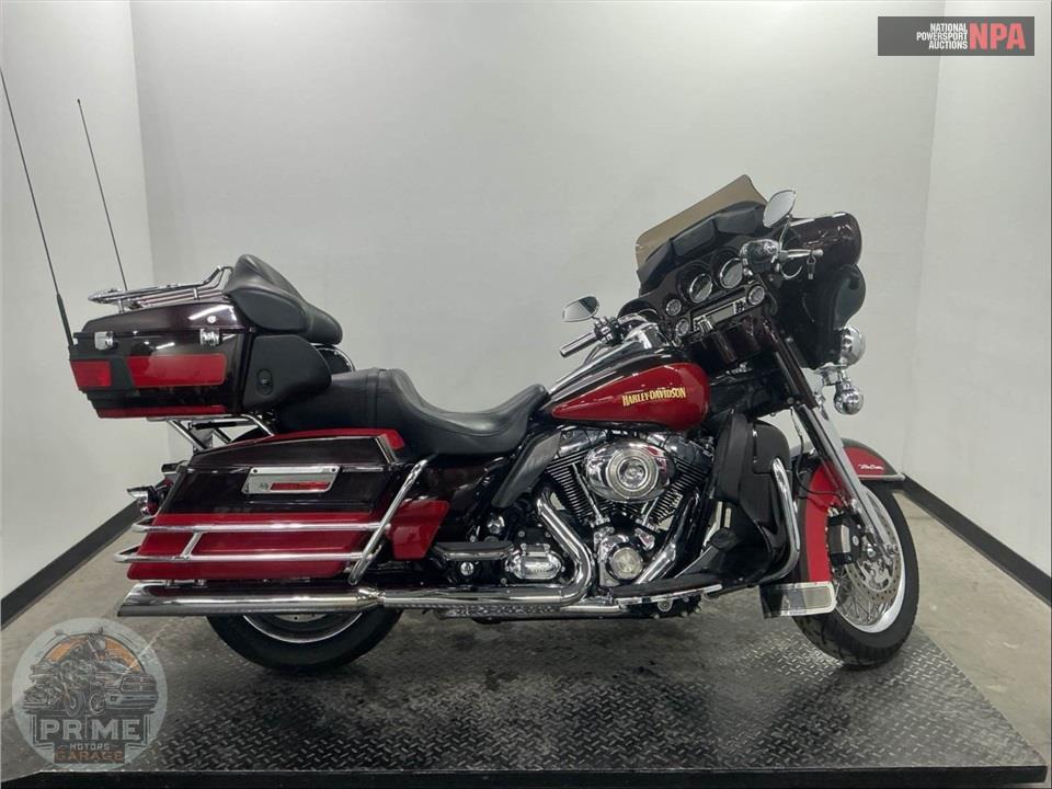 2010 Harley-Davidson FLHTCU ULTRA CLASSIC ELECTRA GLIDE — фото 1