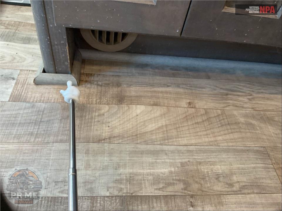 2017 Winnebago M-23A FORD - FUSE SERIES — фото 32