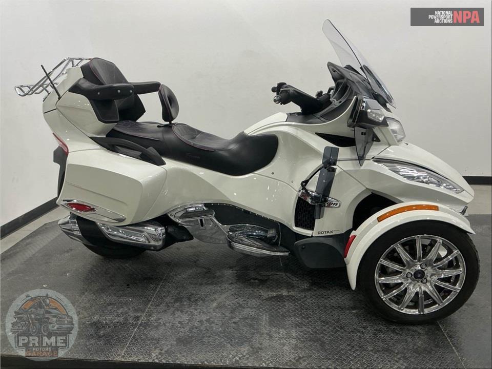 2016 Can-Am SPYDER RT- SE6 — фото 1
