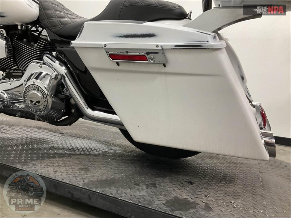 2006 Harley-Davidson FLHXI STREET GLIDE — фото 36