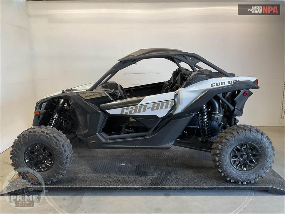 2023 Can-Am MAVERICK X3 RS TURBO RR 72 — фото 3